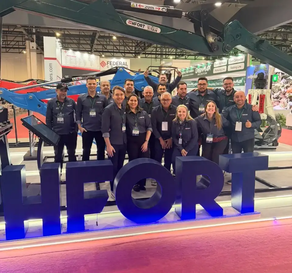 Equipe HFORT no estande da Eco Expo 2026